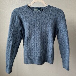 Vintage Ralph Lauren light blue women's XL
(Fits like S) knit sweater thread.